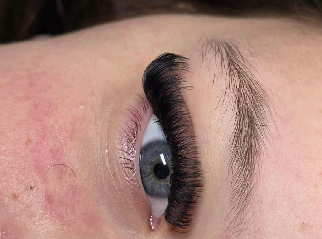 NEON LASH RUSSIAN VOLUME LASH TRAY 0.05 D CURL